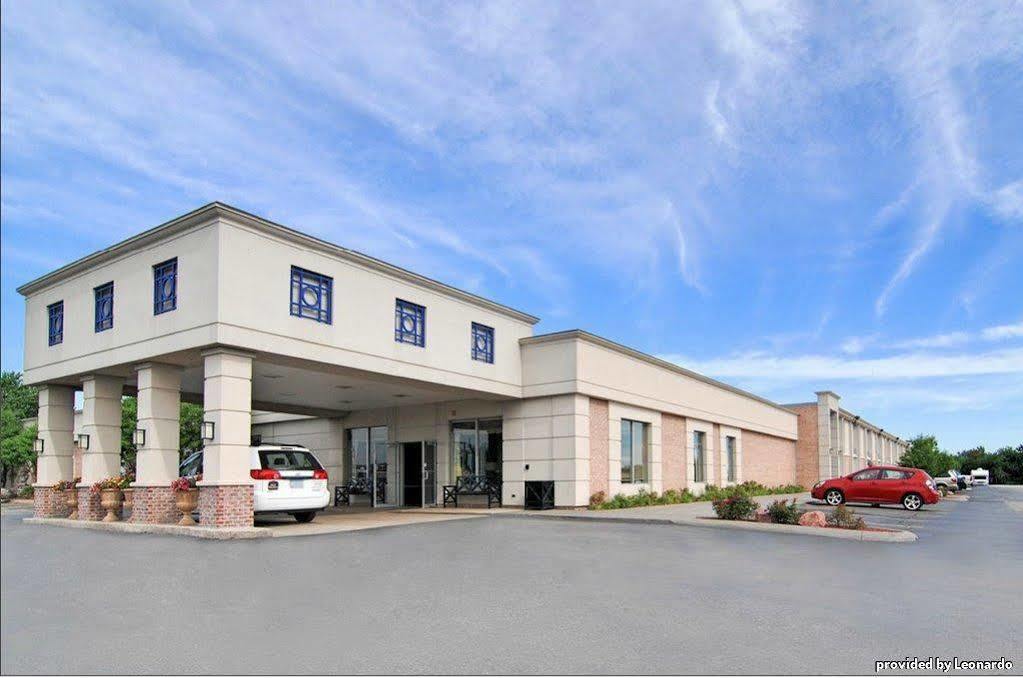Best Western Crossroads Of The Bluffs Council Bluffs Exterior foto